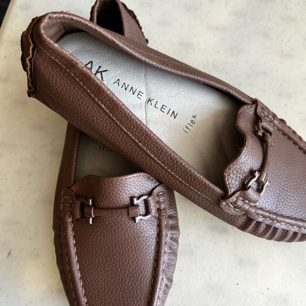 Anne Klein Taupe Brown Pebbled Leather Driving Loafers - Picture 2 of 5